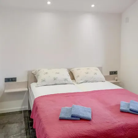 Apartment Cozy In With Wifi